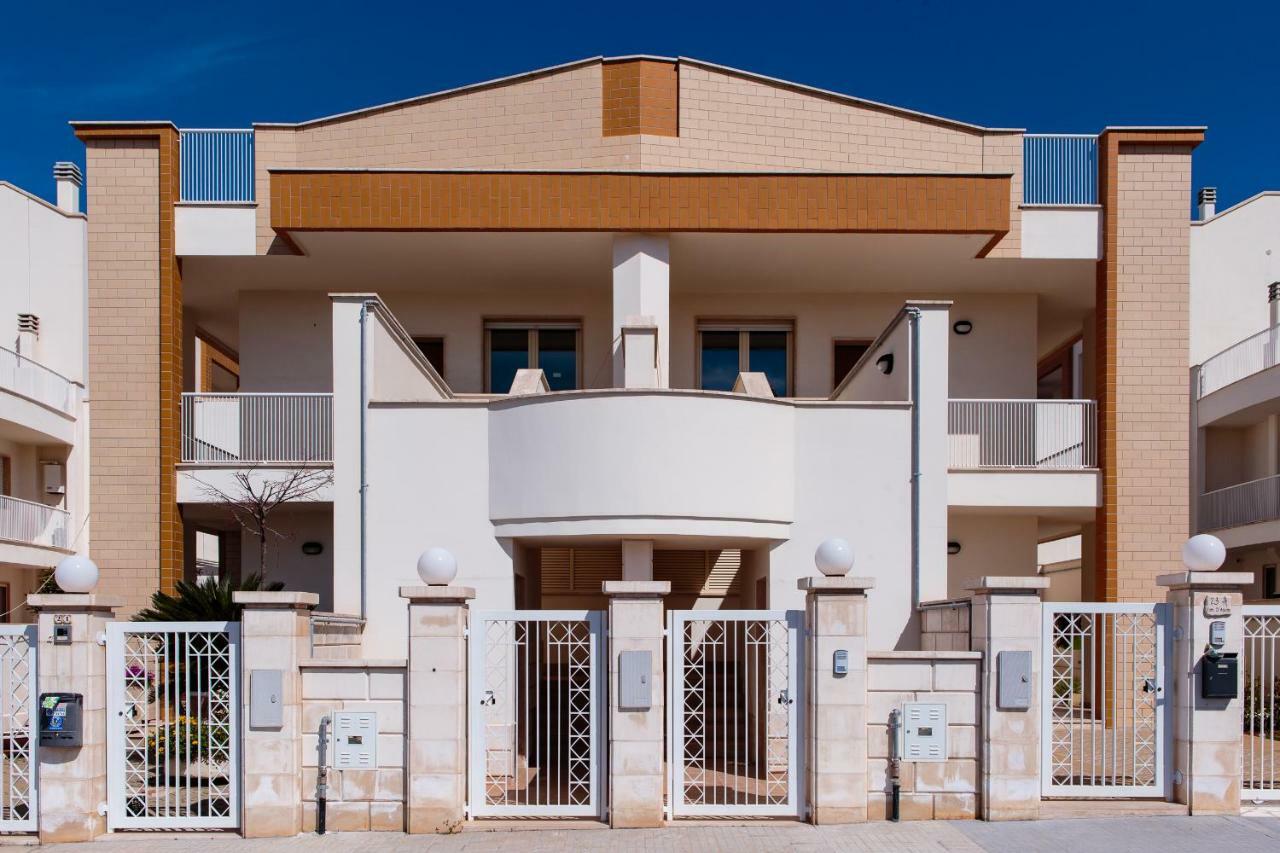 Complesso Casamica Villa Parabita Buitenkant foto