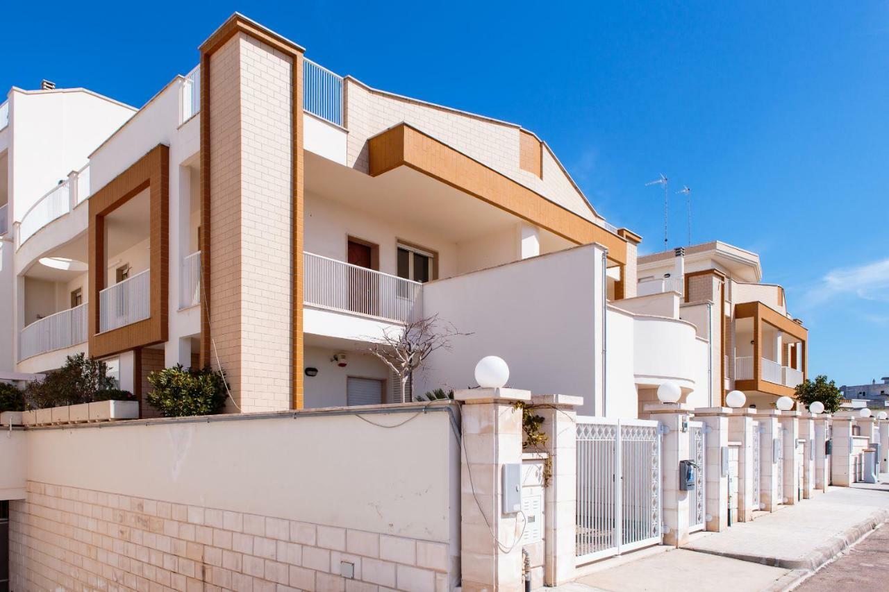 Complesso Casamica Villa Parabita Buitenkant foto